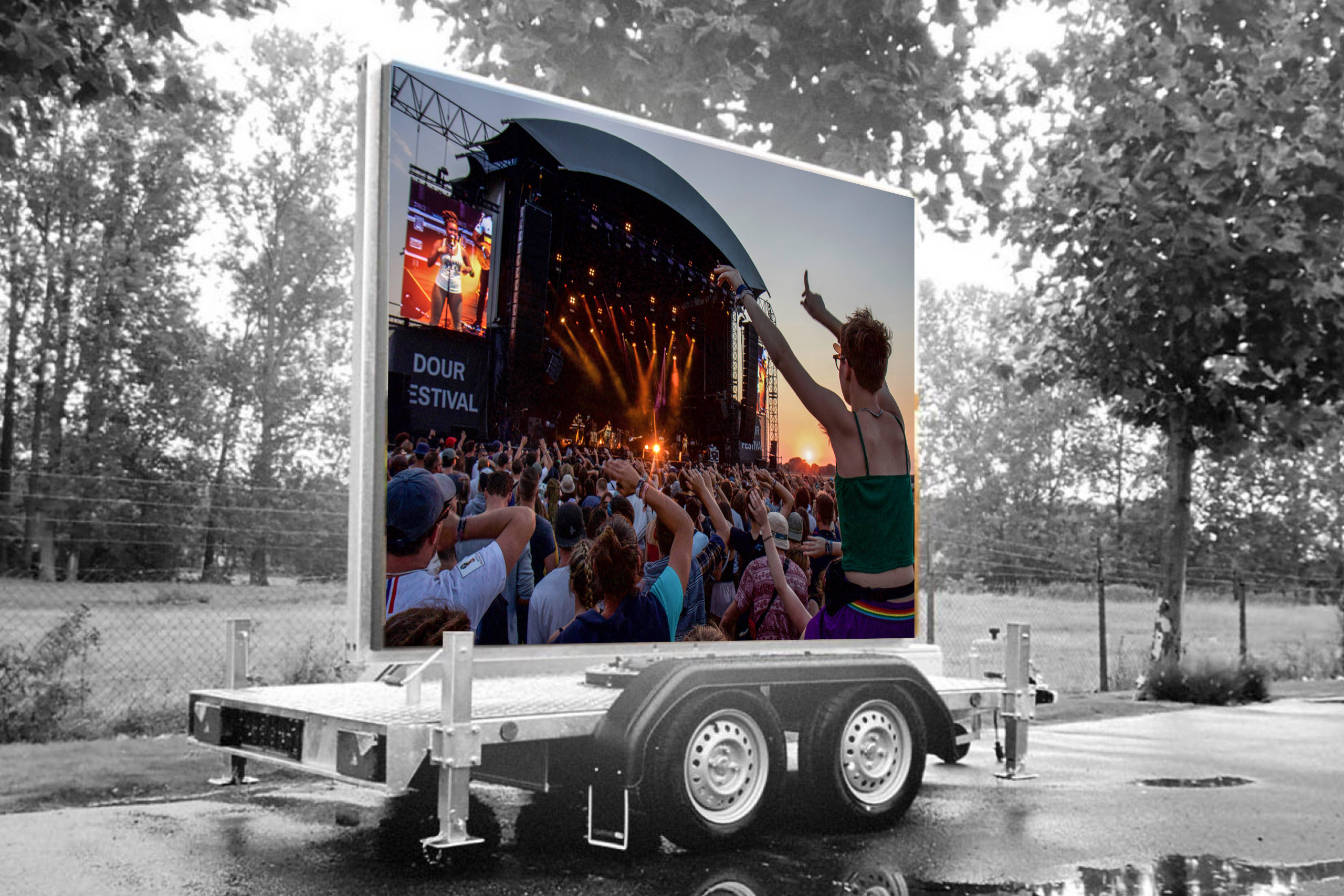 Be Happy Vidéo : Ecrans LED plein jour sur camions pour vos évènements en  Vendée et partout ailleurs!