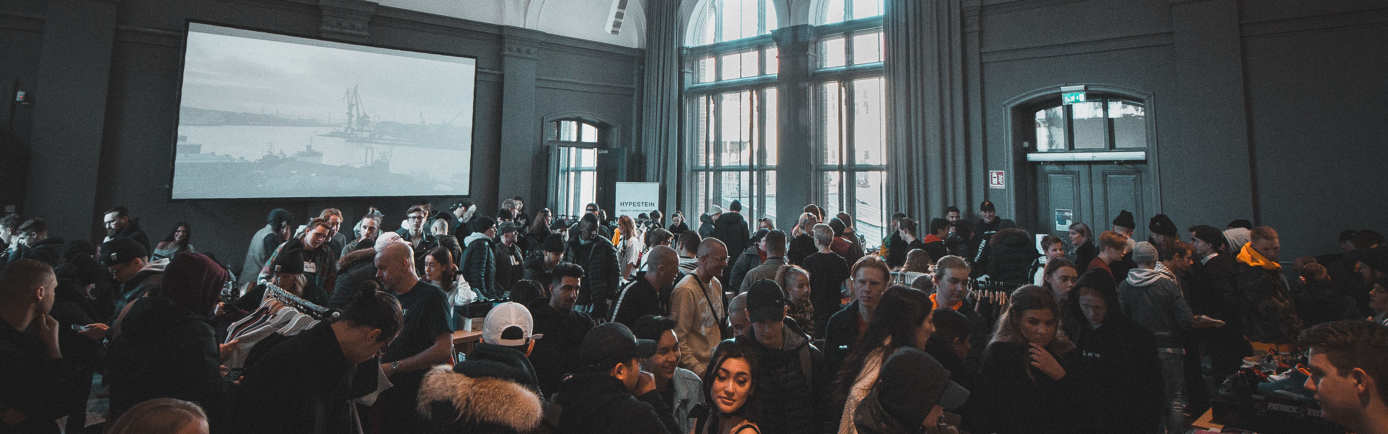 location ecran tv slide 2 videopix